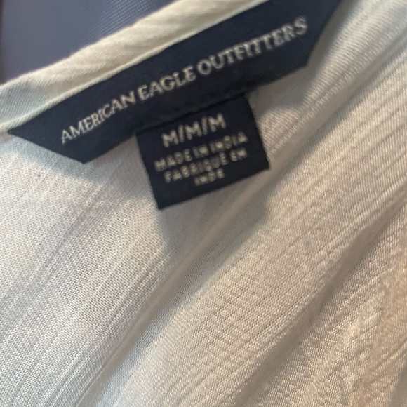 American Eagle top cold shoulder embroidered never worn medium smoke free - Picture 4 of 8